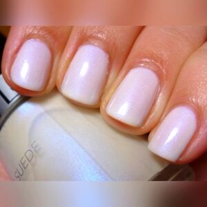 NWT REVLON MATTE SUEDE NAIL N°008 POWDER PUFF!